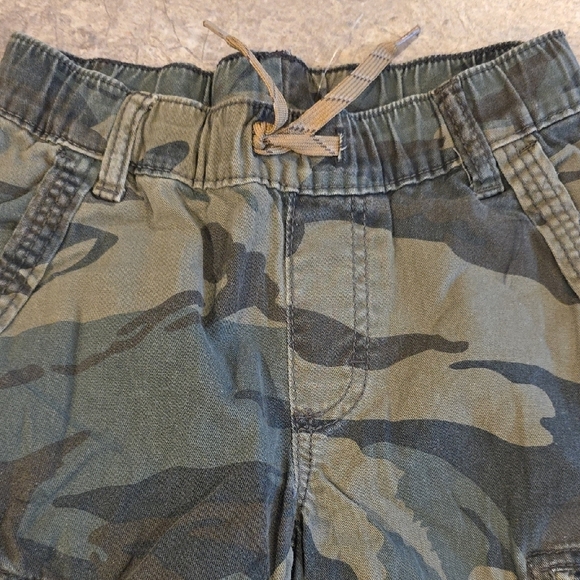 (J43) Wrangler Sz 5 Regular Kids Camouflage Joggers - Picture 2 of 7